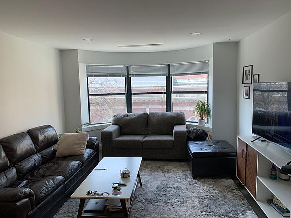2nd image of 106 Jersey St #402