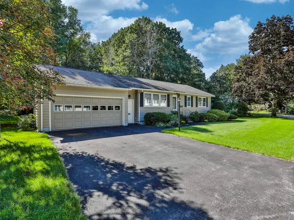 549 Oak Street, Manchester, NH 03104
