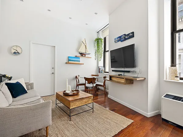 1 Wall Street Ct APT 309, New York, NY 10005