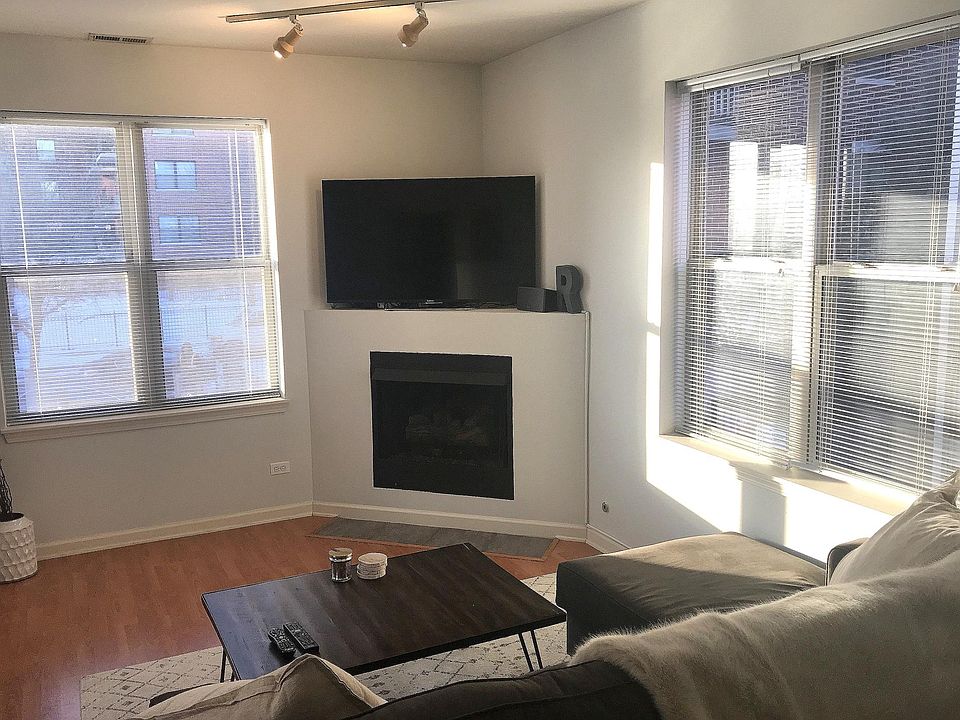 Gas-Burning, Ventless Fireplace!