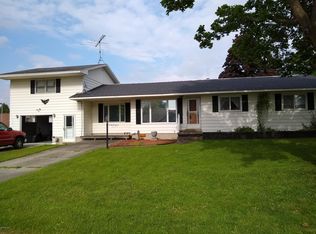 285 S 2nd St, Carson City, MI 48811