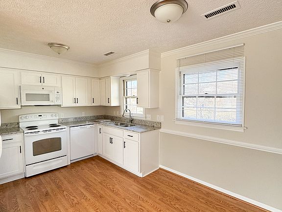 4th image of 5625 Edgewood Ave APT A