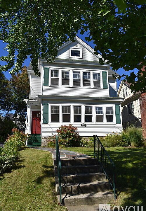 1st image of 612 Stinard Ave Floor 1