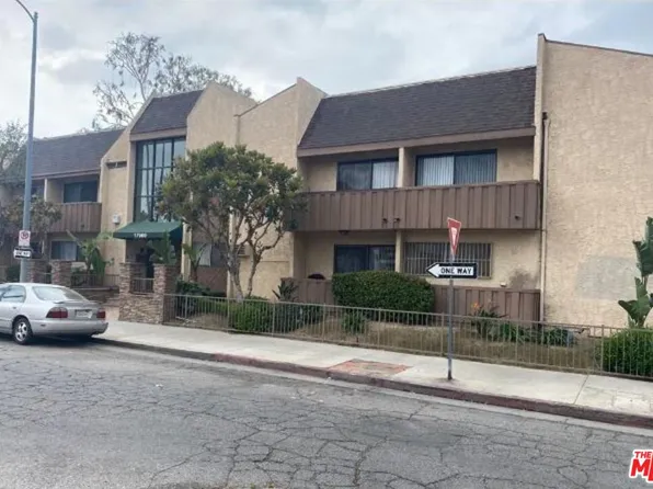17900 Sherman Way APT 516, Los Angeles, CA 91335