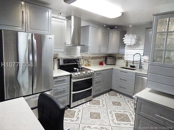 2nd image of 9300 N Hollybrook Lake Dr APT 210