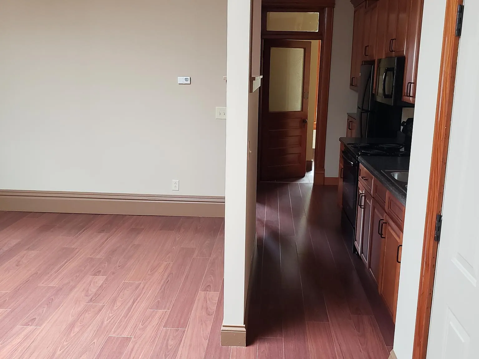 2 bed, 900 sqft, $775 — Photo 3