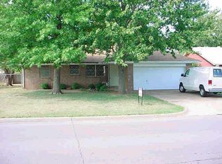 9809 N Waverly Ave, Oklahoma City, OK 73120