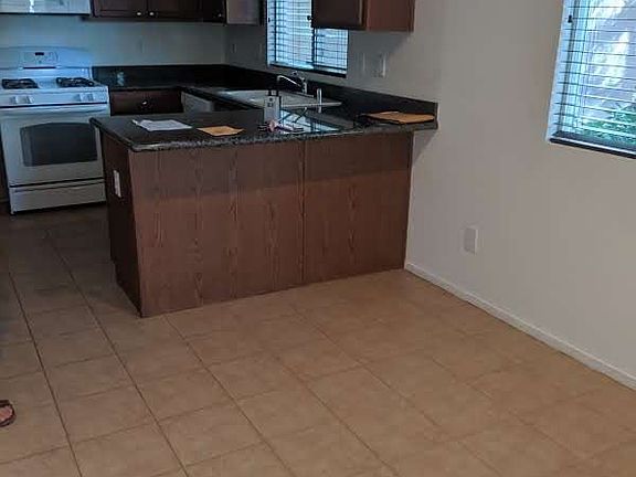 4th image of 10620 Forum Peak Ln