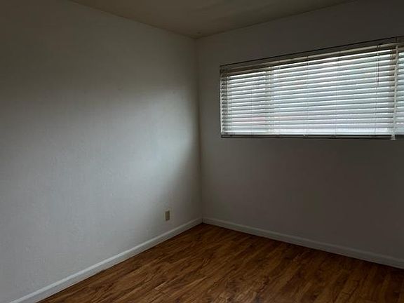 4th image of 693 Pinto Dr
