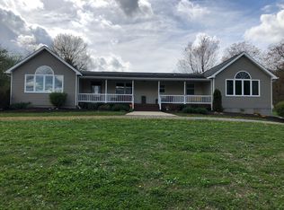 411 Niles Rd, Franklin, PA 16323