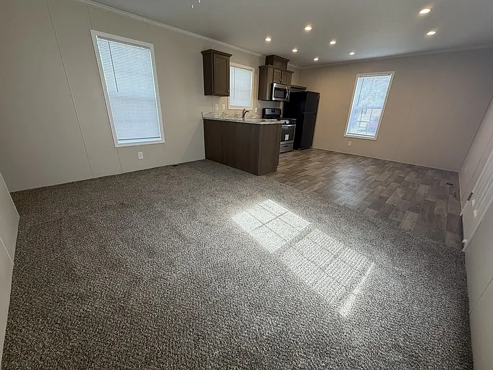 38000 Le Chateau Blvd #445 — Photo 8