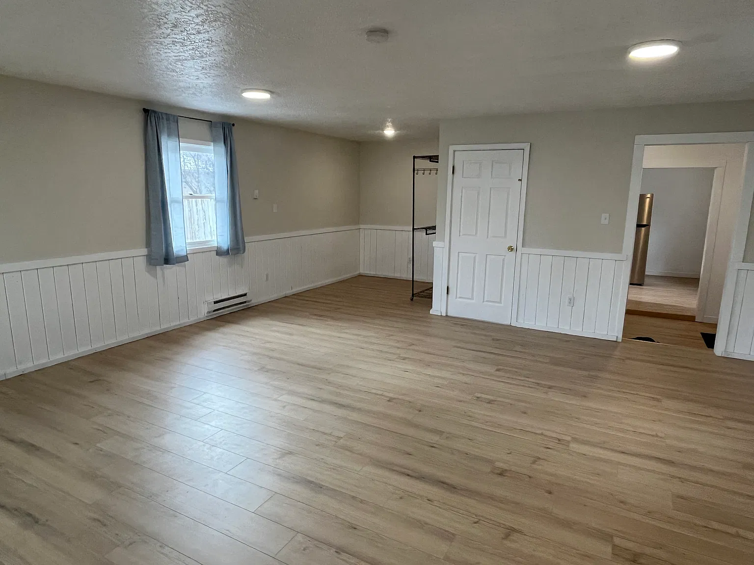 Studio, 800 sqft, $850 — Photo 3