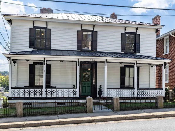 830 W Beverley St #2, Staunton, VA 24401
