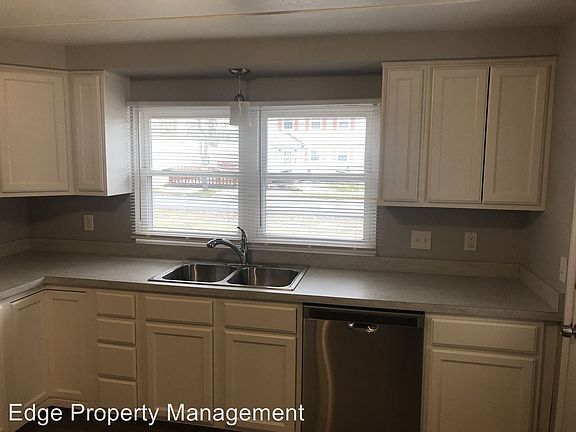 4th image of 500 Garford Ave