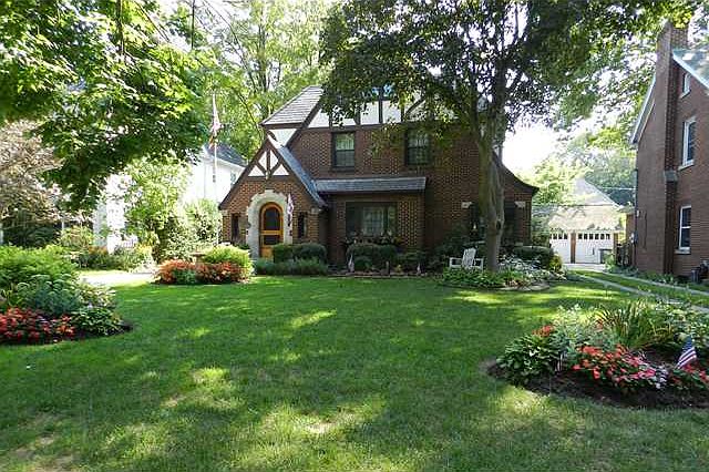 1st image of 2328 Barrington Dr