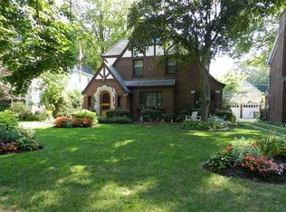2328 Barrington Dr, Toledo, OH 43606