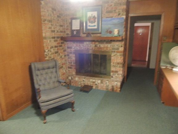 3rd image of 705 Willowick Dr