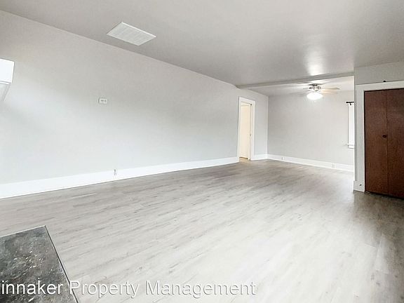 4th image of 2129 S Hosmer St
