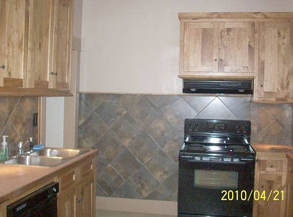 5th image of 309 E Avenue A