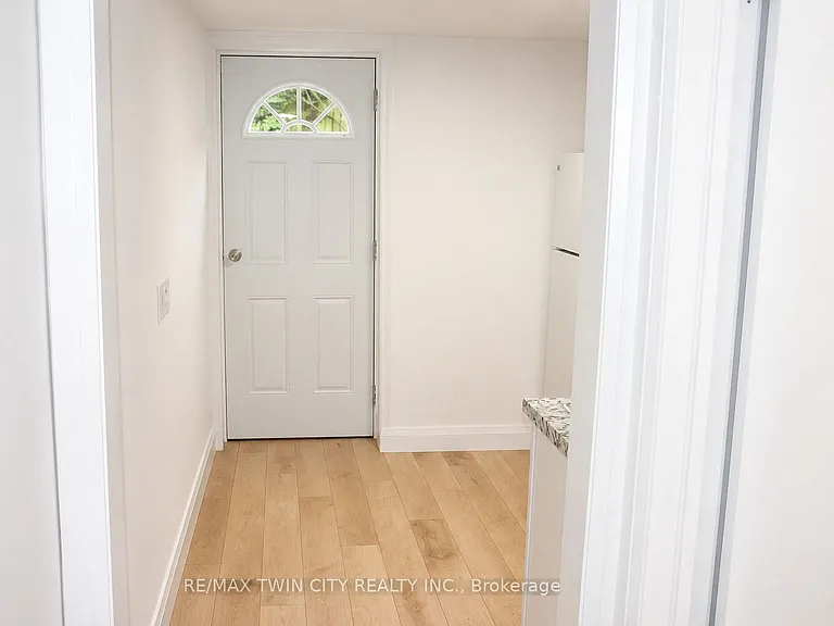 53 Broken Oak Cres #BASEMENT — Photo 3