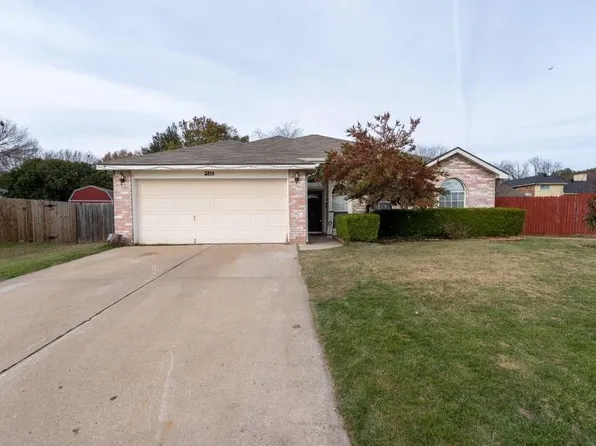 2414 Coventry Ct, Grand Prairie, TX 75052
