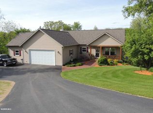10A9 Crow Ct, Apple River, IL 61001
