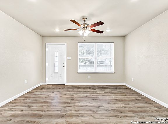 5th image of 6112 Macdona St