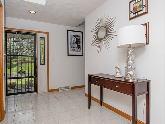 3rd image of 415 Village Wood Ln