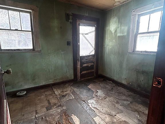 5th image of 3370 Rocky Rd