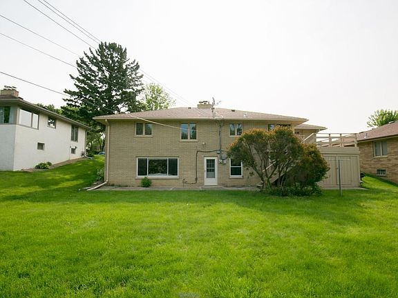 2nd image of 3408 Belden Dr NE