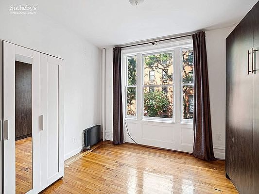 3rd image of 334 W 22nd St APT 6