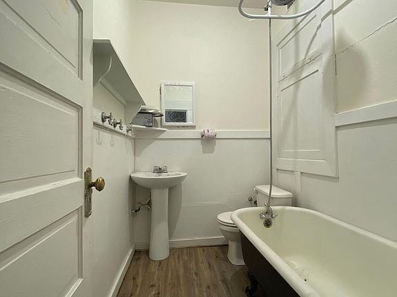 5th image of 1703 12th Ave #304