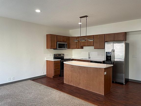 5th image of 3020 University Ave SE APT 204
