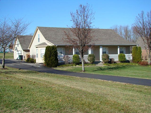 1st image of 165 Franklin Dr