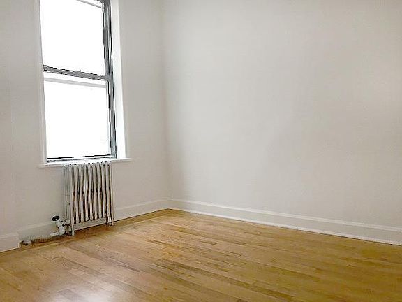 5th image of 104 Sullivan St APT 31