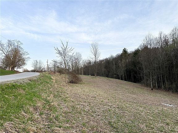 3rd image of 10 Brennan Rd