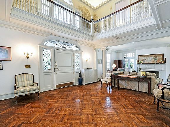 5th image of 312 Bard Ave