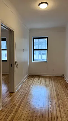 Rented by Salon Realty Corp | media 18