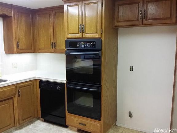 3rd image of 3809 Marigold Ln