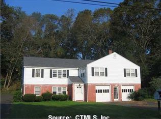 18 Woodlawn Ave, Branford, CT 06405