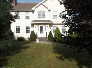 28 Hockanum Glen Rd, Beacon Falls, CT 06403