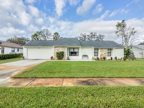 2nd image of 861 Chickadee Dr