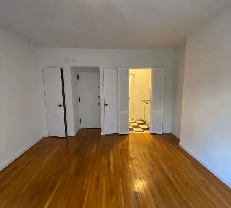 2nd image of 42 E 63rd St #4BC