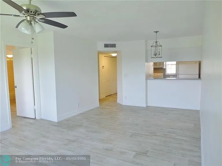 911 Twin Lakes Dr #3-N — Photo 45