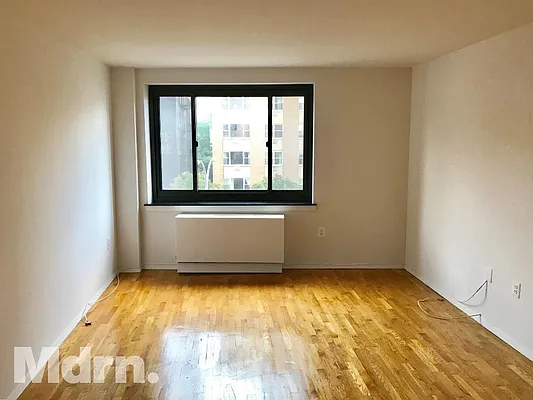 Rented by Mdrn Residential | media 26