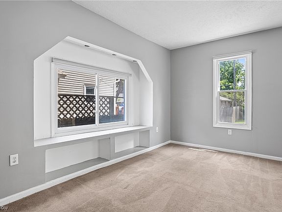 5th image of 3429 W 41st St