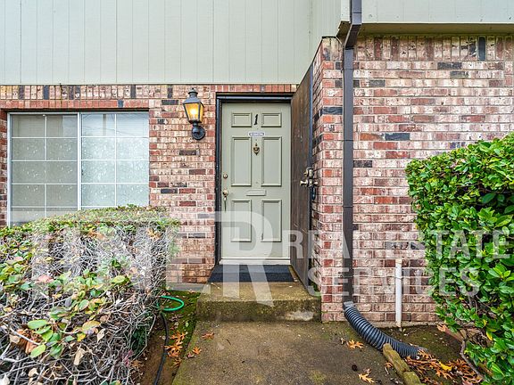 4th image of 1920 Benita Dr Unit 1