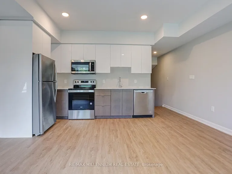 708 Woolwich St — Photo 13