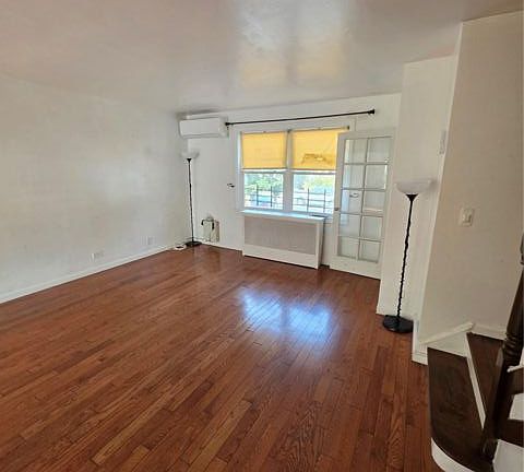 5th image of 23-16 97th St