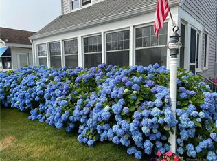 29 Gates Rd, Old Saybrook, CT 06475